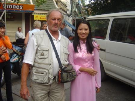 Henning og Thuy ved afsked