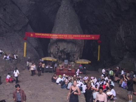 Grotte pagode ved Parfume pagoderne