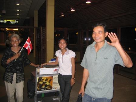 Arrival in Phnom Penh : Rantha, Sambath and their mother Sarun 