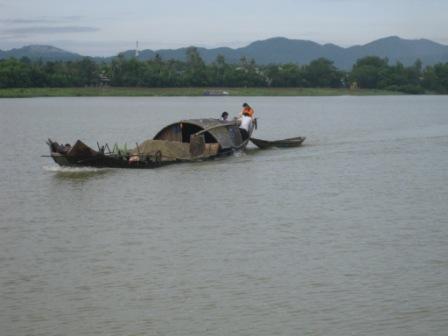  Perfume River 