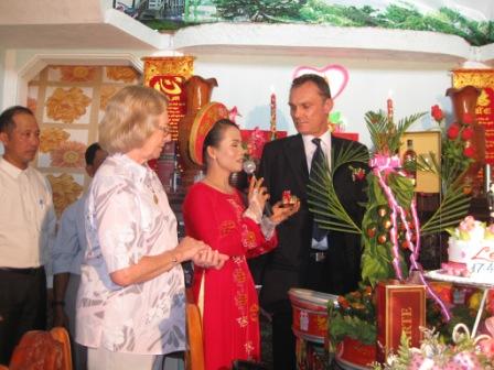 Phuc and groom and grooms mother