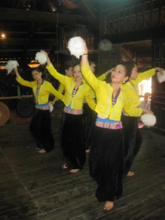 Dancing Girls in center 