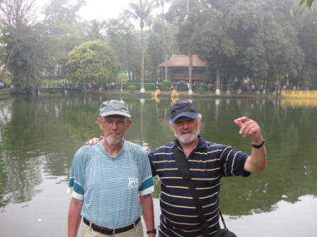 Inde i parken ved Ho Chi Minh mausuleet