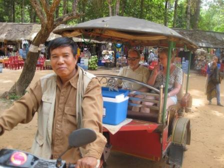 Tuk tuk driver and Inge and Georg