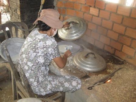 Mao's bakery. Fabrication of rice cakes 